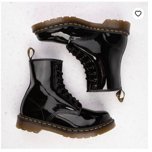 Women’s Dr. Marten Black Patent Leather Boots. Women’s Size 5. Like New!